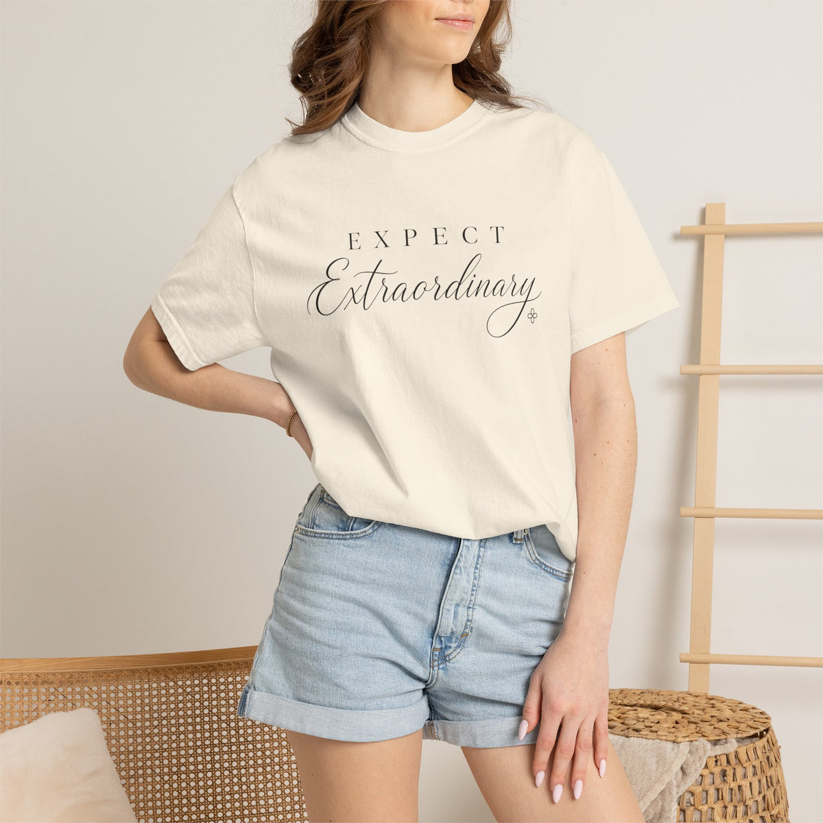 Expect Extraordinary - Women's Comfort Colors Motivational T-Shirt